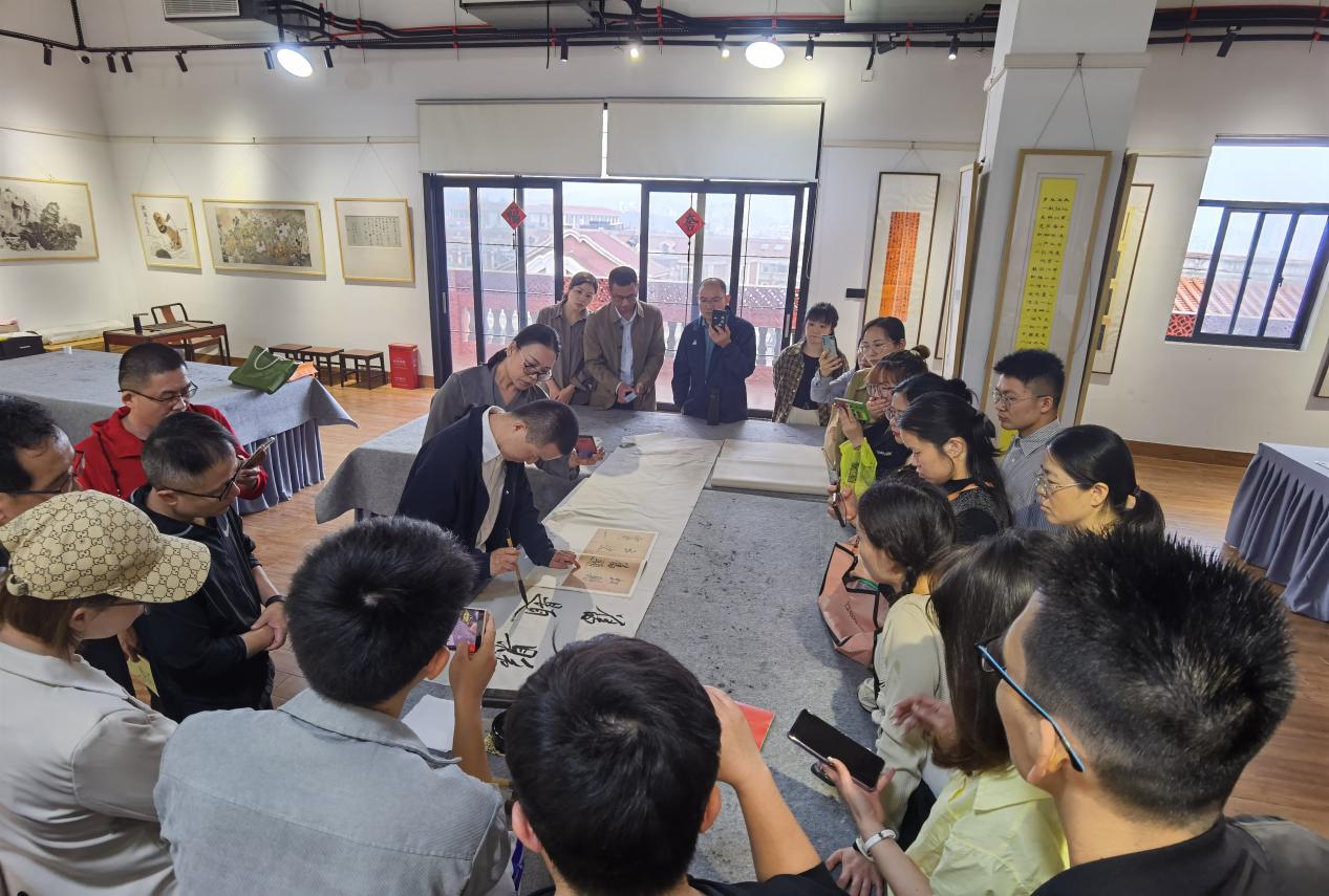 图片2.jpg