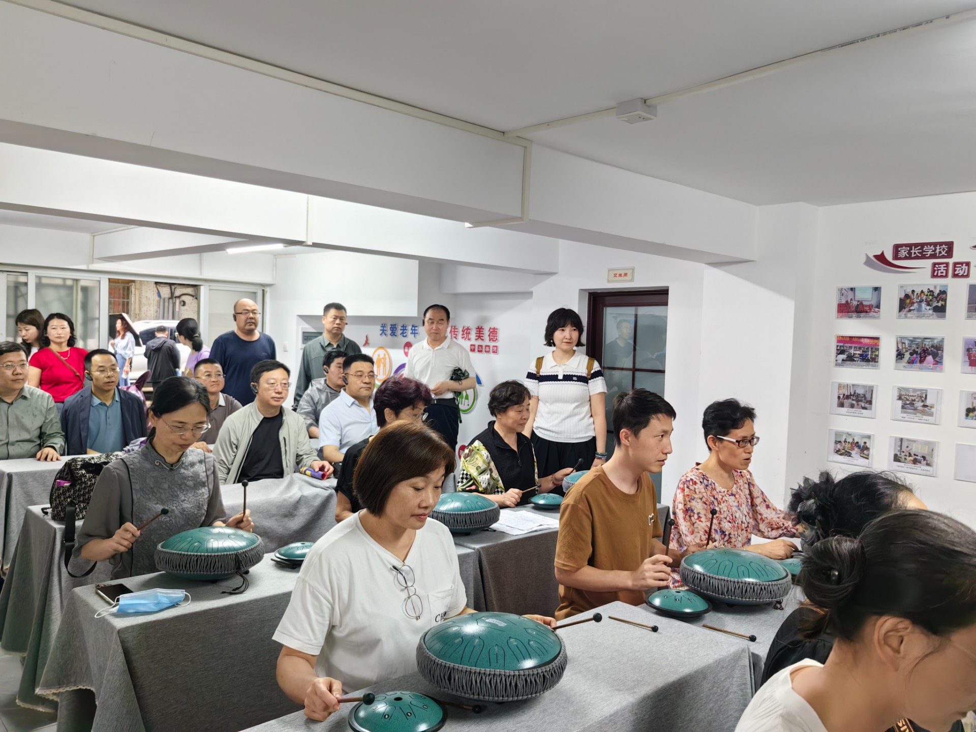 走访社区.jpg